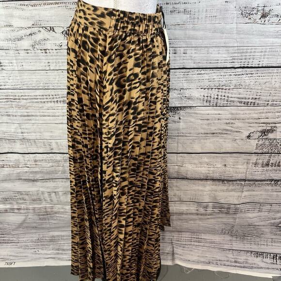 Ebossy Collection Skirt size Small Cheetah Leopard Sheer Pleated Long A Line - Picture 9 of 11